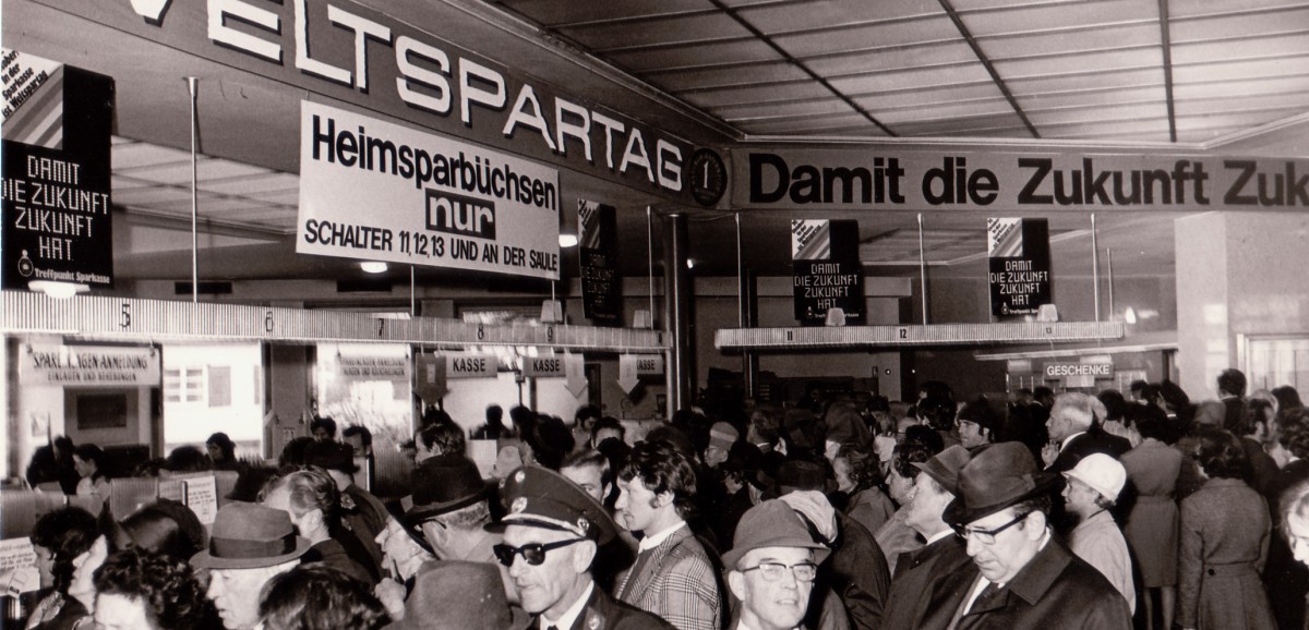 : Sparkasse der Stadt Innsbruck, Weltspartag 1971 © Volkskundemuseum Wien