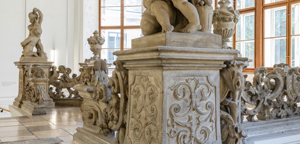 : Der barocke Stiegenaufgang im Gartenpalais Schönborn. Foto: Matthias Klos