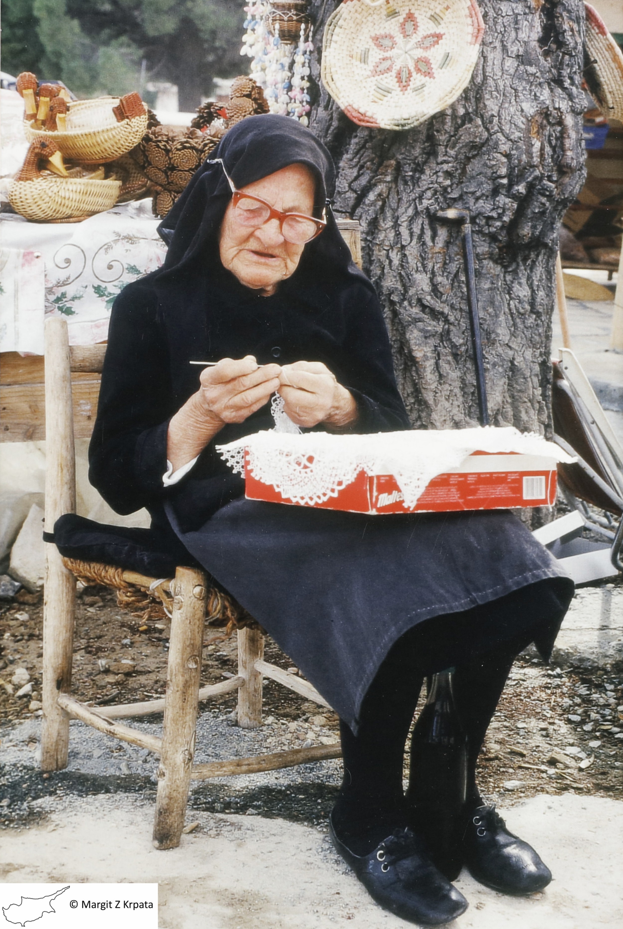 Textilien - H&auml;kel- und Strickarbeiten - Bild 2