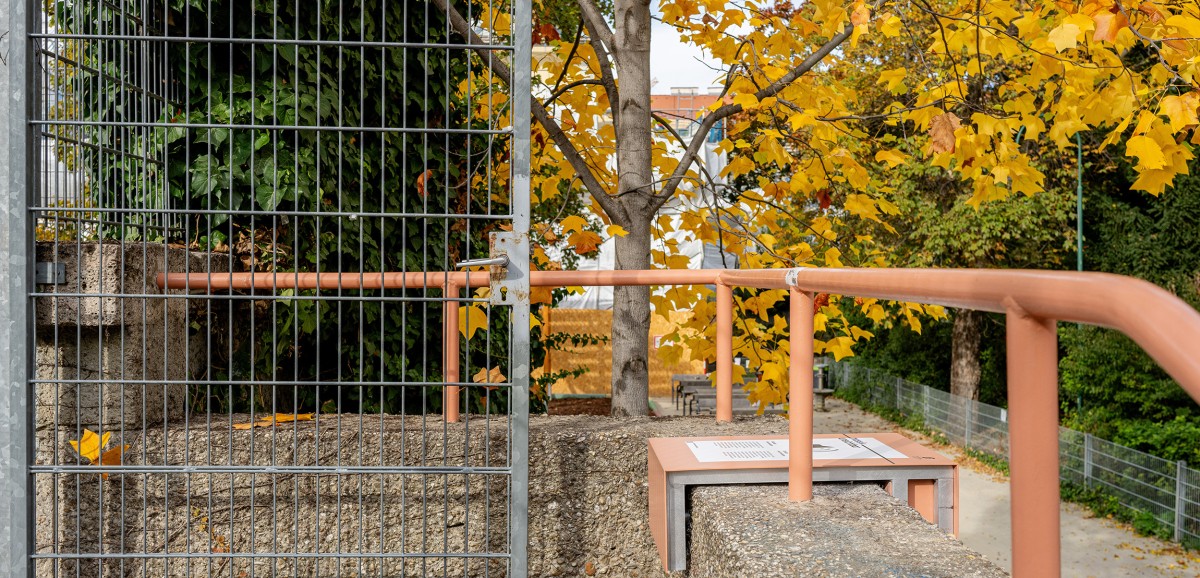 : "massiv unsichtbar" - Forschungs- und Erinnerungsprojekt zum Luftschutzbunker Schönbornpark. Foto: Kollektiv Fischka / Kramar