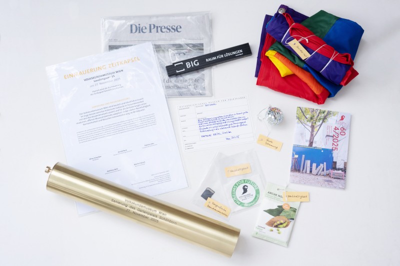 Die Zeitkapsel und ihre Inhalte. Foto: Kollektiv Fischka / Kramar