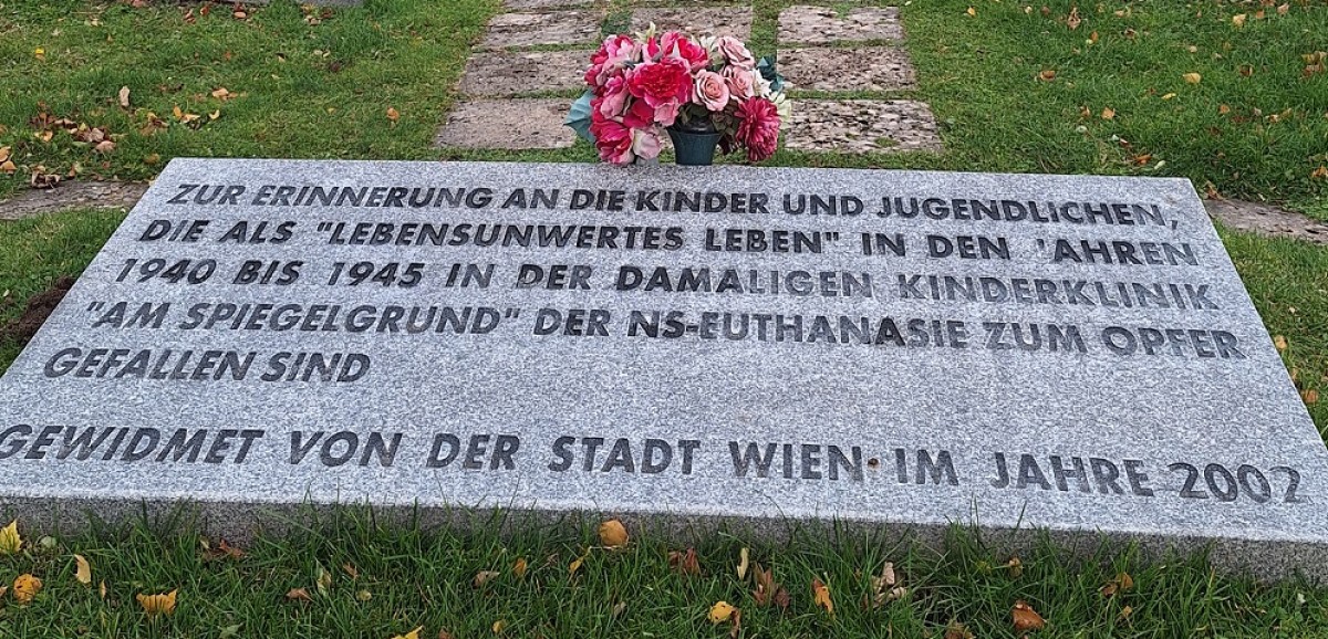 : Nationale Gedenkstätte Gruppe 40 am Wiener Zentralfriedhof. Foto: Susanne Bezdek